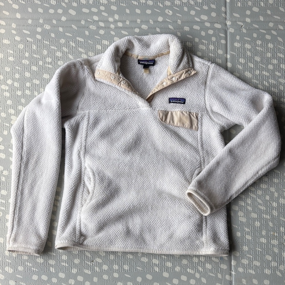 Patagonia Women's Off-White Fleece Snap-T Pullover with Cream/Tan Trim